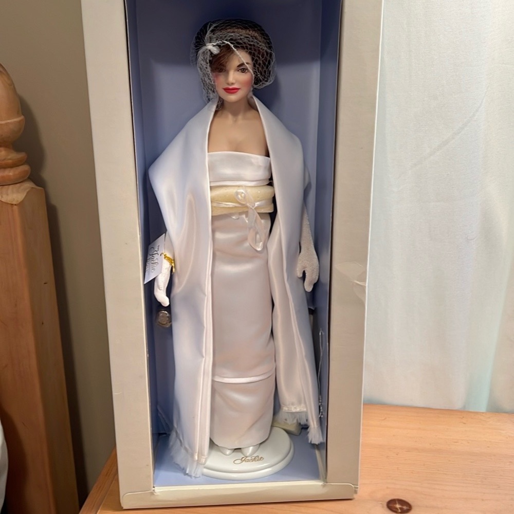 The Jackie Doll Franklin Heirloom Dolls NEW IN Box